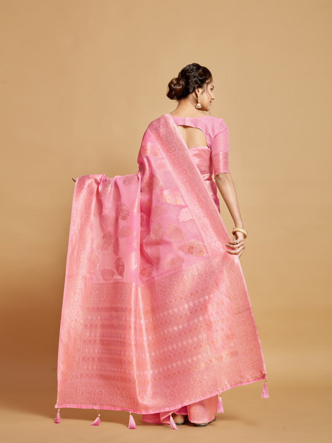 Ishika Fab Pink Linen Saree