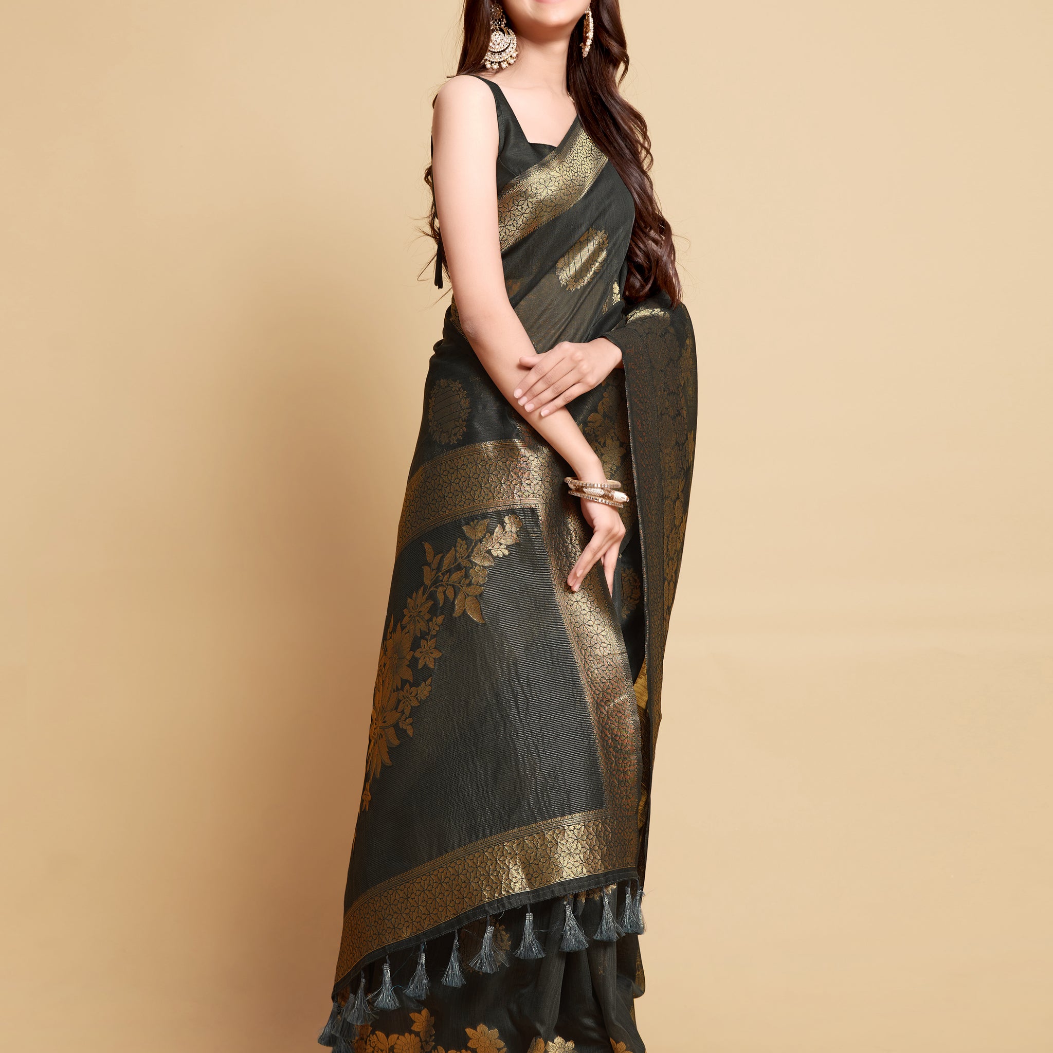 Ishika Fab Dark Grey Linen Saree