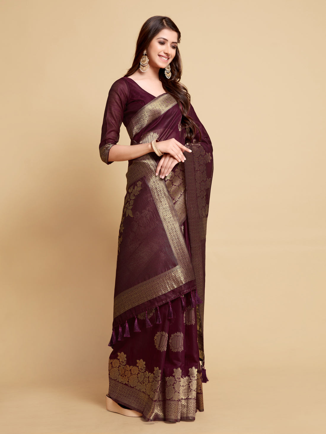 Ishika Fab Purple Wine Linen Saree